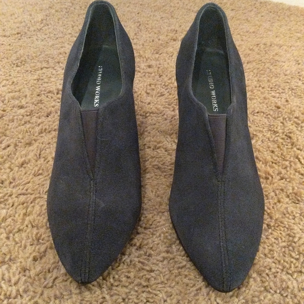Studio Works, Grey suede pumps